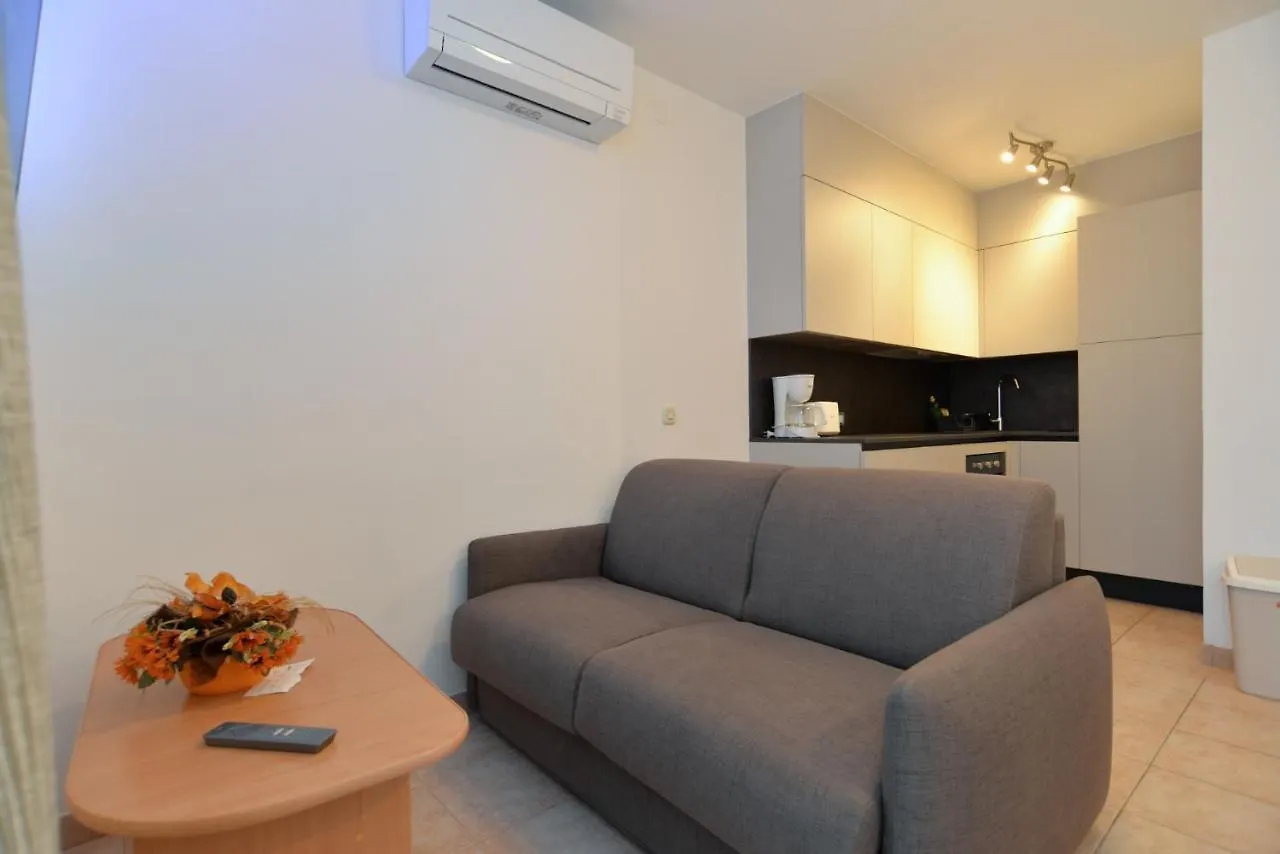 Apartments Elvis 1299 Vrsar