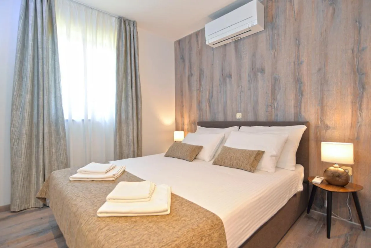 Apartments Elvis 1299 Vrsar Kroatien